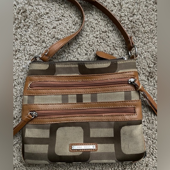Nine West Crossbody - preowned - Picture 11 of 11